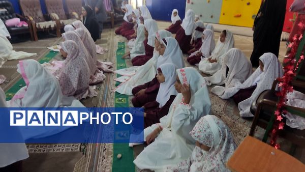 برگزاری نماز جماعت در دبستان مولوی فین