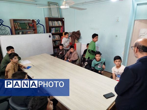 کارگاه خبرنگاری و انتخاب سر دبیر خبرنگاران پسر در شهرستان خلیل‌آباد 