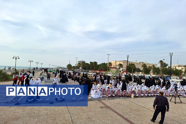 مهمانان ماه خدا اجتماع بزرگ دانش‌آموزان بوشهری 