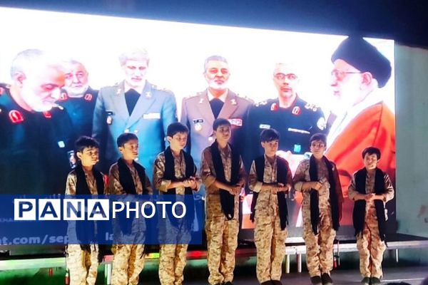 "عهد خون"، تجمع بزرگ مردمی و هیئت‌های مذهبی باقرشهر و کهریزک در حمایت از ولی امر مسلمین جهان 