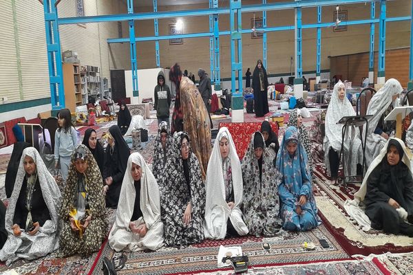 دروازه‌های آسمان بر معتکفین روز اول گشوده شد