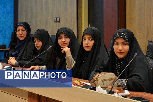 تقدیر از برگزیدگان لیگ جت در سالن فرهنگ بهارستان‌دو