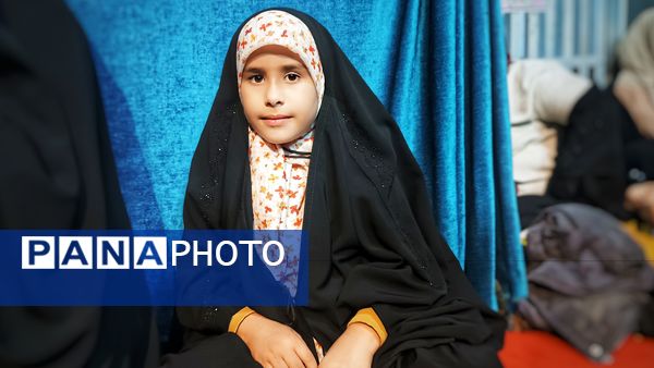 جشن میلاد حضرت زینب(س) با حضور پرشور مردم یاسوج در حرم امامزاده عبدالله(ع) 