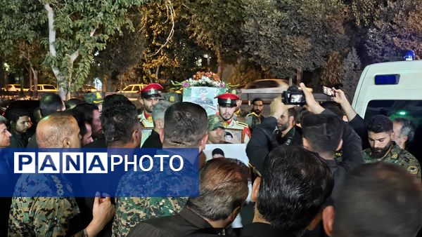 پیکر شهید فاتحی، در آغوش مجلس حسینی آرام گرفت 