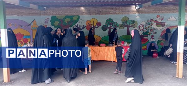 بازارچه هنر دخترانه توسط دانش‌آموزان انجمن اسلامی