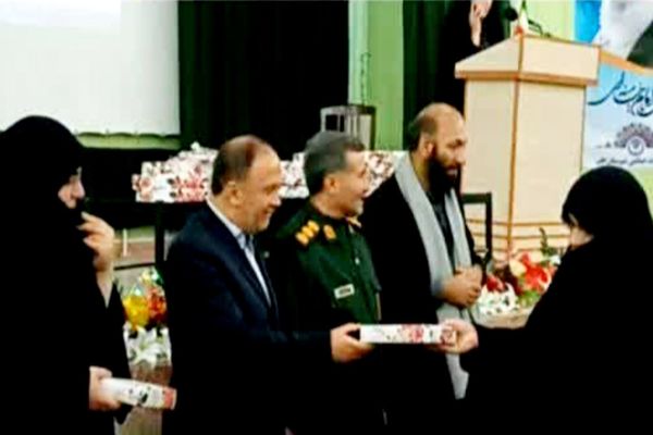 حضرت زهرا (س) قله فضیلت زنان جهان است 