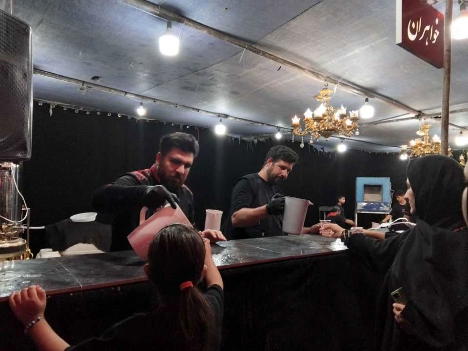 برپایی موکب علمدار به مناسبت دهه اول محرم در خلیل‌آباد 