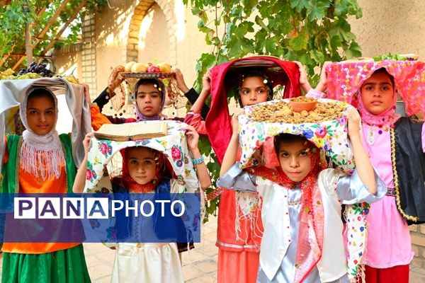 جشنواره شیره انگور ترشیزی کهن