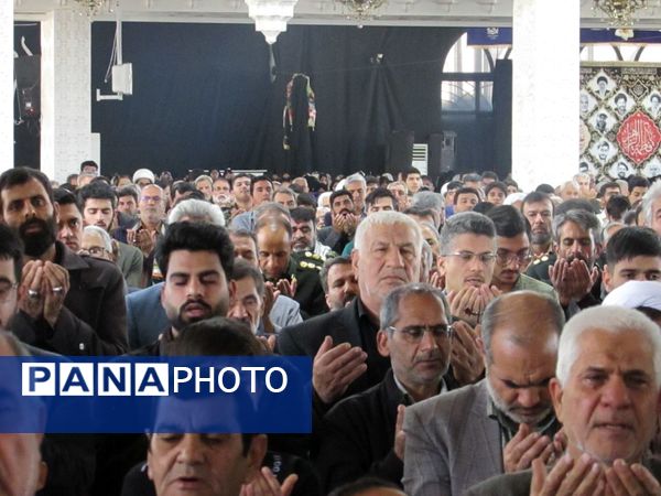 نمازجمعه با عطر شهید گمنام جان گرفت