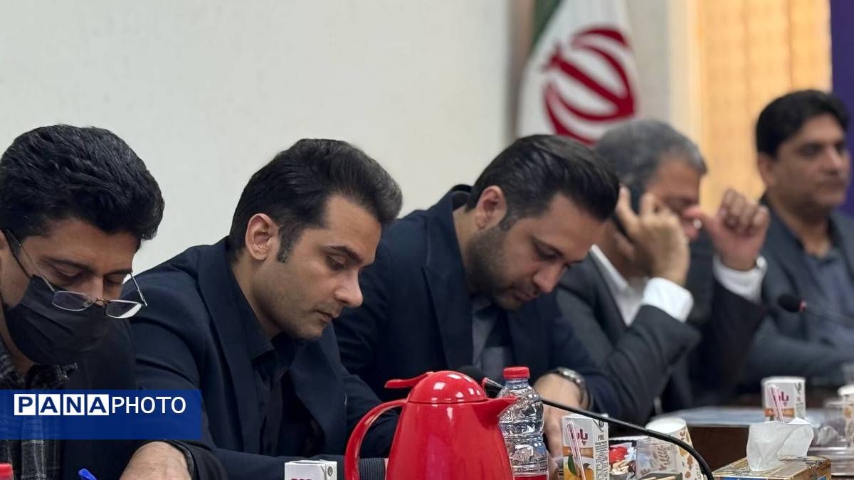 جلسه هماهنگی کمیته فنی مدیریت بحران استان بوشهر برای برگزاری مانور سراسری زلزله در مدارس