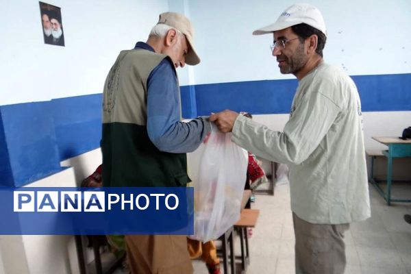 خدمت‌رسانی گروه جهادی ایثارگران بوشهر در بشاگرد