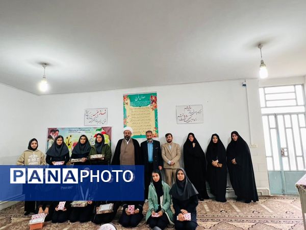 آیین تجلیل از برگزیدگان مسابقات قرآنی، فرهنگی و هنری در خاتم