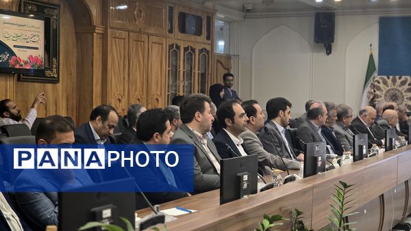 آیین رونمایی از پوستر بیست‌وهفتمین جشنواره خیرین مدرسه‌ساز استان اصفهان
