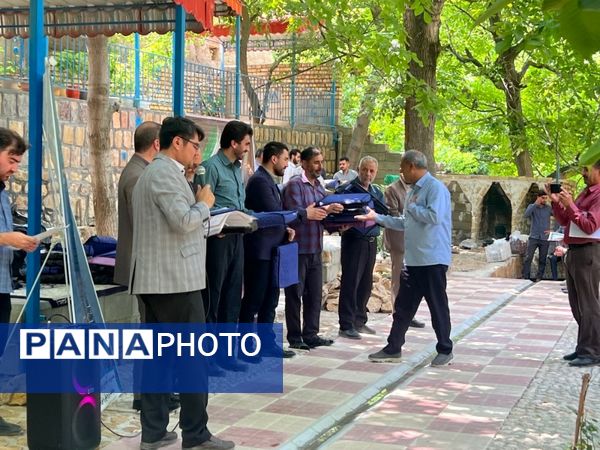 مراسم تجلیل از همکاران فعال حوزه پرورشی شهرستان‌های مانه و سملقان در بوم گردی زو علیا