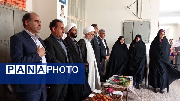 مراسم سپاس معلم در مدارس شهرستان دره شهر