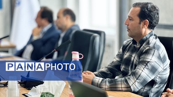تقدیر از عوامل اجرایی جشنواره ملی طراحی و دوخت لباس دانش‌آموزی با حضور انجمن اولیا‌ و مربیان استان مرکزی