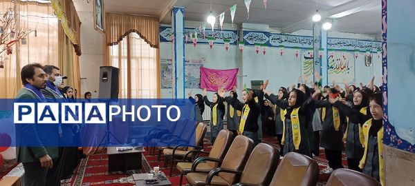  همایش یاوران انقلاب در دبیرستان امام سجاد (ع) ناحیه ۴ کرج