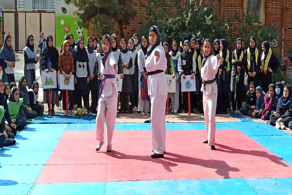  المپیاد ورزشی در دبیرستان ۱۳ آبان مشهد