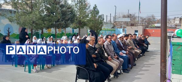زنگ جشن نیکوکاری با شعار «عیدی برای همه» در دبستان دخترانه شاهد کوهدشت 