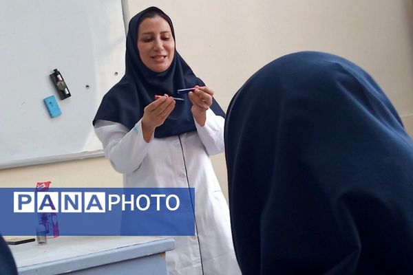 بازدید دانش آموزان دبیرستان حضرت ولیعصر (عج) ناحیه یک ری از پژوهش‌سرای رازی 