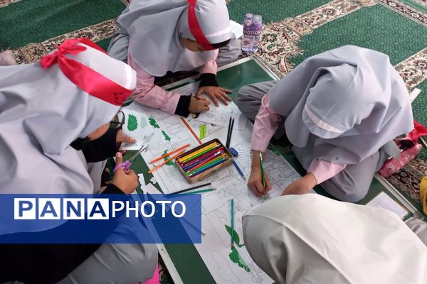 نمایش جلوه‌های ارادت فاطمی در روزنامه‌دیواری‌های مدرسه شهیدسرافراز اسلامشهر