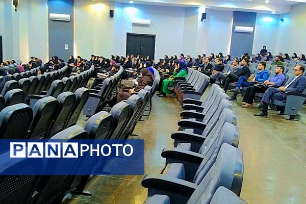  اولین نشست حضوری رابطین پژوهش و پژوهش‌سرا ها در اسلامشهر