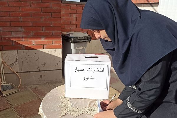 هفته سلامت روان در مدرسه اختر صدوقی شهرستان پیشوا 