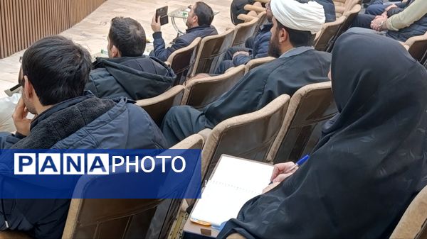 رونمایی از بسته «ایرانمون» در کارگاه تخصصی پرورشی شهرستان اسکو