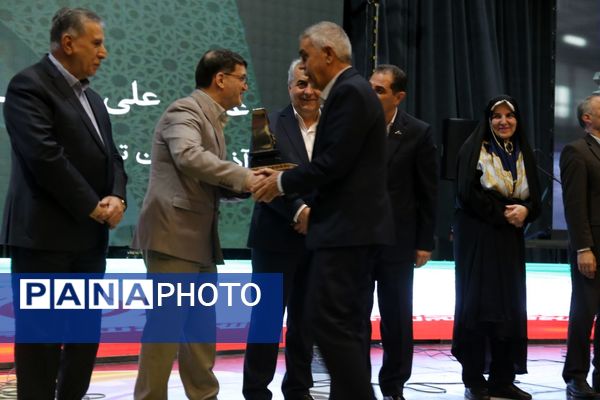 مراسم روز صنعت و معدن در تبریز