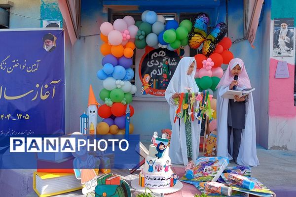 آغاز فصل نو آموزش با حضور شکوفه‌های کلای اولی در کهریزک 