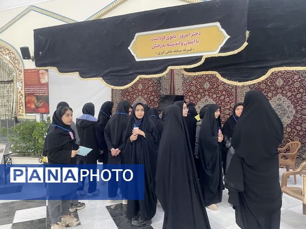 بازدید دانش آموزان دبیرستان دخترانه امید از آرامگاه شهید مدرس