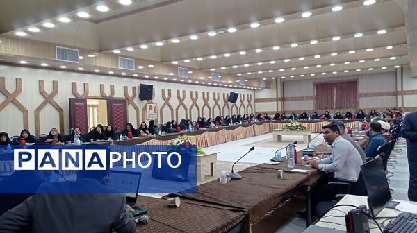 هم‌اندیشی مربیان و معاونین پرورشی در خلیل آباد