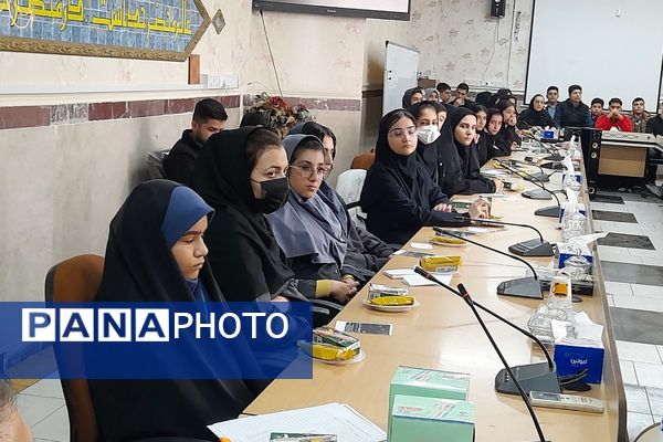 نشست مدیر آموزش و پرورش شهرستان قدس با رؤسای شورای دانش آموزی مدارس