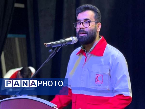 مراسم پرشکوه تجلیل از امدادگران هلال احمر شهرستان کاشمر 