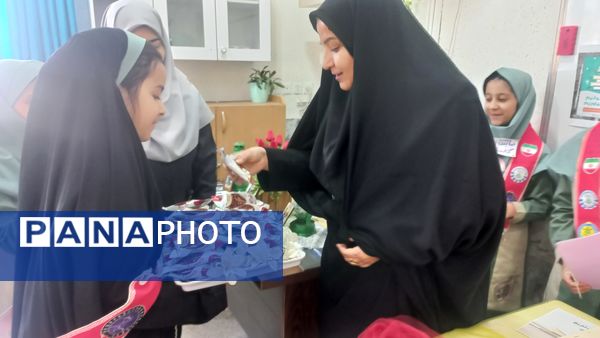 مراسم روز کتاب و کتابخوانی و افتتاح کتابخانه در دبستان شاهد تحقیقی ناحیه ۶