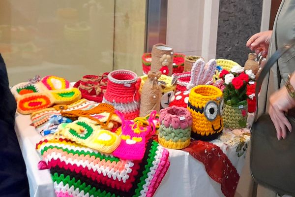  جشنواره صنایع دستی معلولین میناب برگزار شد 