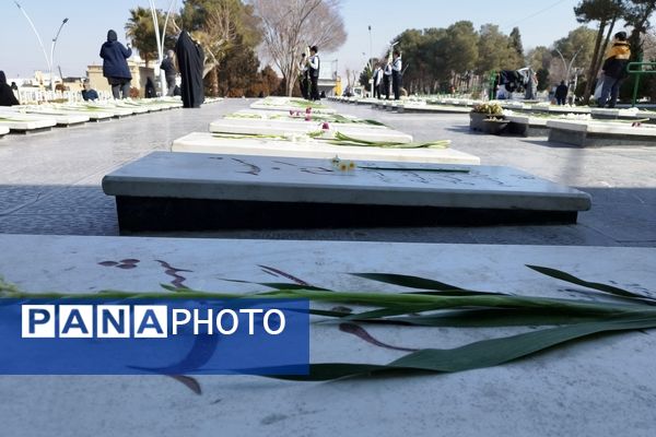 زنگ انقلاب در اصفهان نواخته شد