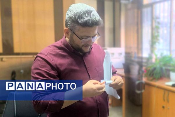پاسداشت بزرگداشت حافظ شیرازی در اداره آموزش و پرورش ناحیه یک شهرری