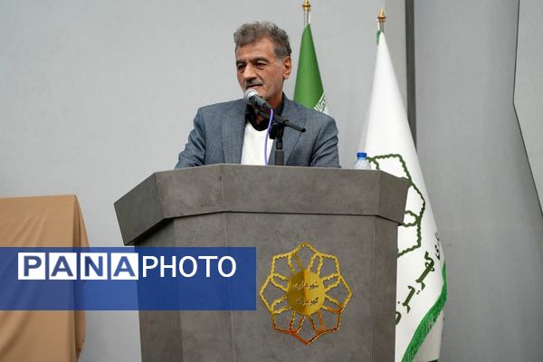 آیین رونمایی از دو اثر فاخر ادبی در شهرداری کهریزک 