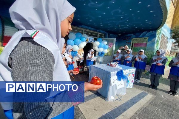 افتتاحیه سفیران سلامت و اتاق بهداشت در دبستان فاطمه بنت اسد مشهد