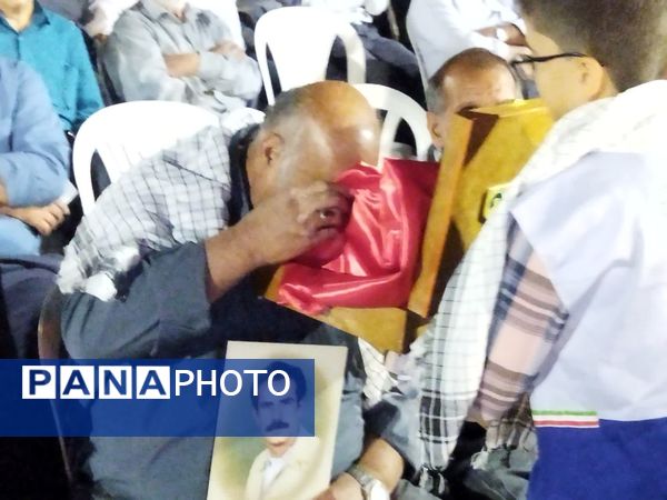 آیین بزرگداشت شهدای دفاع مقدس در مسیر«اتحاد مقدس»