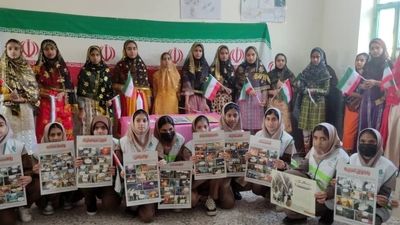 رونمایی از بسته «ایرانمون» در مدرسه فروغ