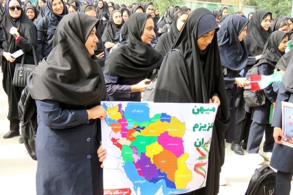 نواخته شدن زنگ مهر در مدارس شهرستان خلیل‌آباد 