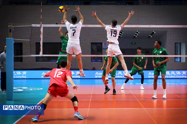 مسابقات دانش‌آموزی والیبال زیر ۱۵ سال قهرمانی جهان (ایران - عربستان)