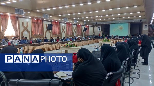 جلسه هم‌اندیشی معاونان و مربیان در خلیل آباد