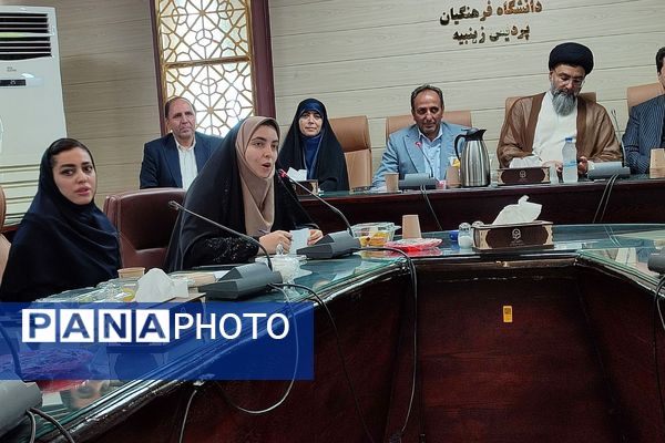 آیین رونمایی از کتاب‌های «نقش ورزش در بلوغ زودرس» و «مدیریت اثربخش در ورزش» در پیشوا