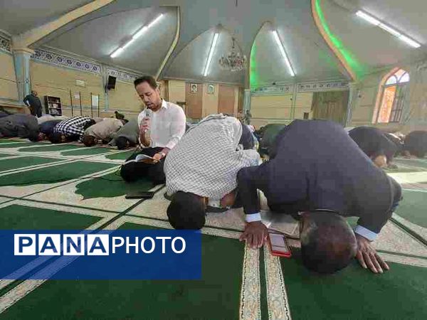  یادواره شهید و تقدیر از معلمان و دانش‌آموزان فعال در دبیرستان سما کاشمر
