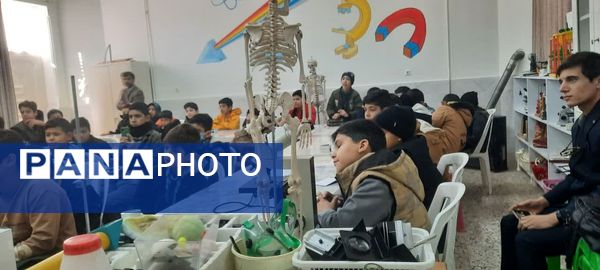 بازدید دانش آموزان دبستان پسرانه فضیلت از پژوهشسرای رازی 