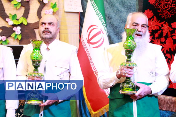 حضور خادمان رضوی در اعتکاف دانش‌آموزی فهرج