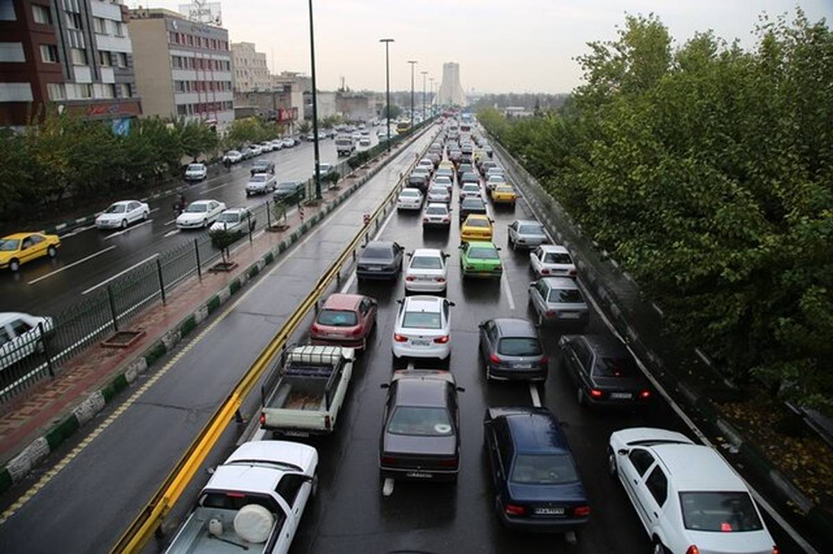 ترافیک سنگین در اکثر بزرگراههای تهران